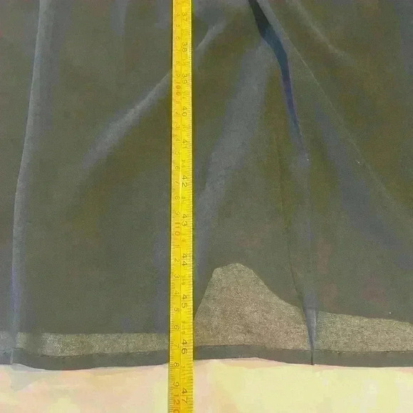 Gorgeous Axara Paris sheer maxi dress with lace and pleated size medium - Picture 7 of 7